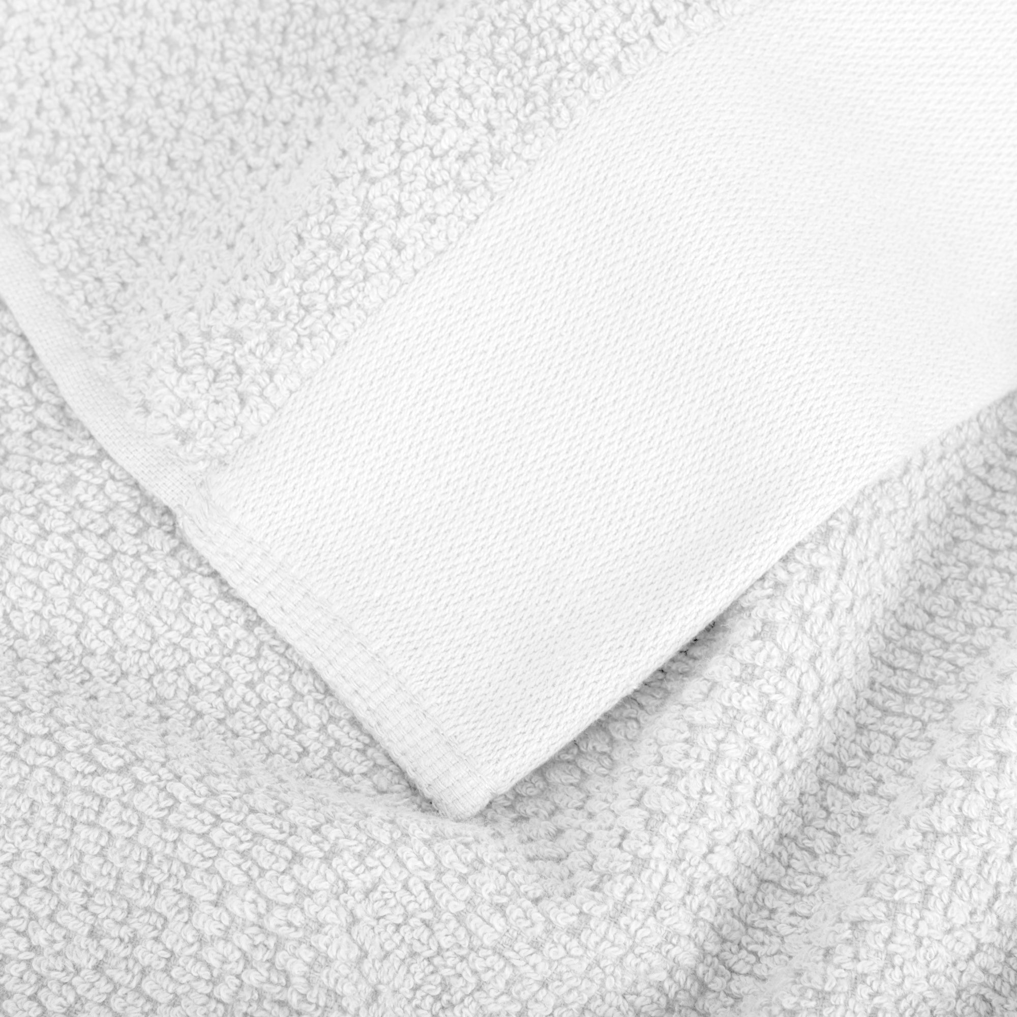 #colore_bianco candido