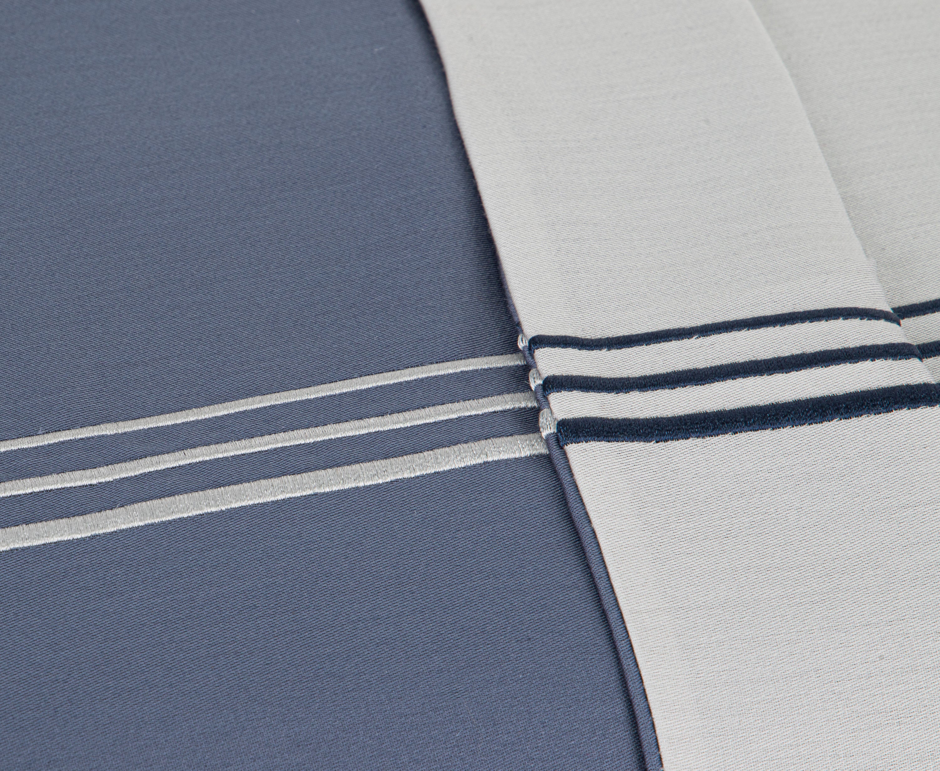 Federa Parah in Raso TC200 di Puro Cotone con Dettaglio a Volano Colorazione Blu - Immagine 3