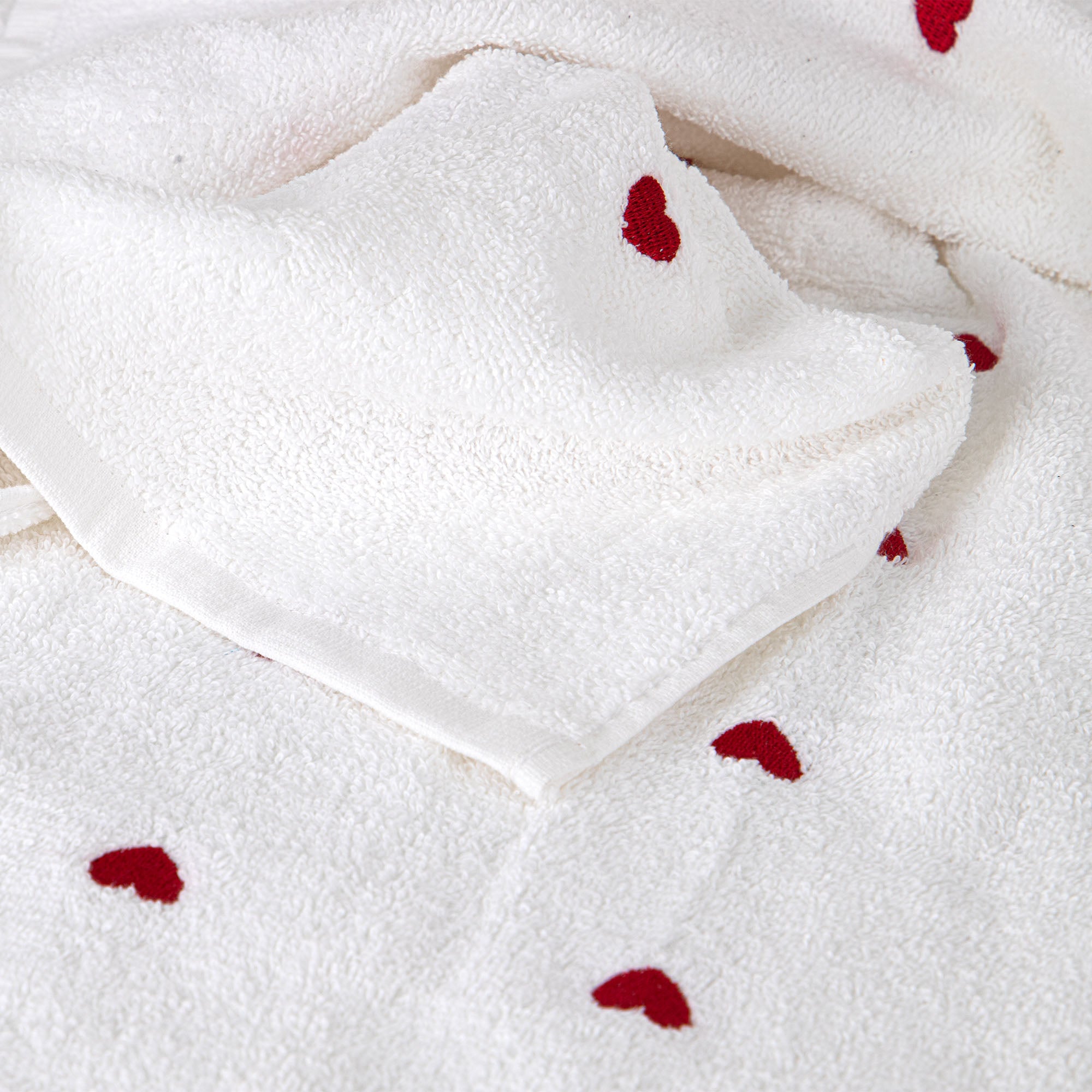 Set 3 Asciugamani Bagno in Cotone con Cuoricini Ricamati by Sono a Casa